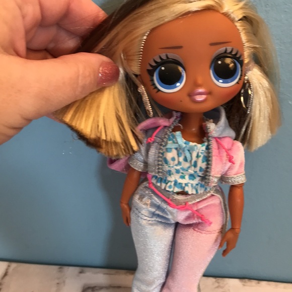 L.O.L. Surprise OMG doll - Picture 7 of 8